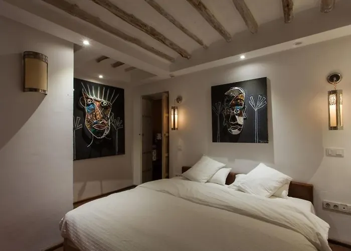 Bck Art Riad